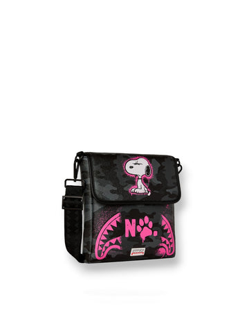 Sprayground Peanuts Snoopy Pink Stencil Messenger Sling - Borse Unisex - Nero