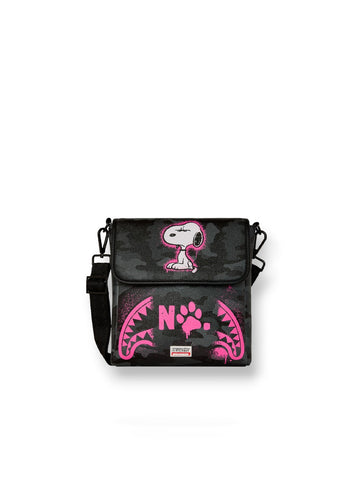 Sprayground Peanuts Snoopy Pink Stencil Messenger Sling - Borse Unisex - Nero